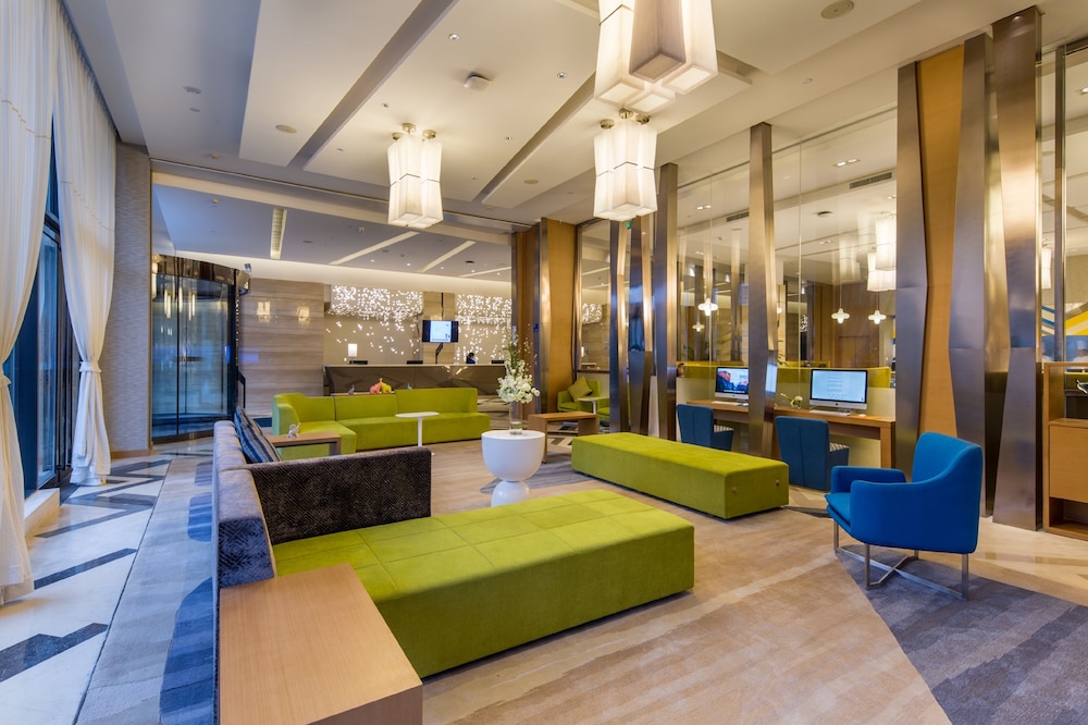 Holiday Inn Express Chengdu Huanhuaxi 10/67