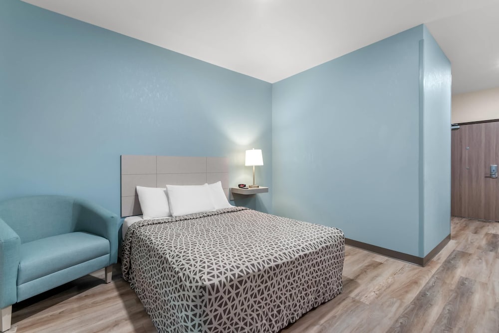WoodSpring Suites Harrisburg Carlisle 23/51