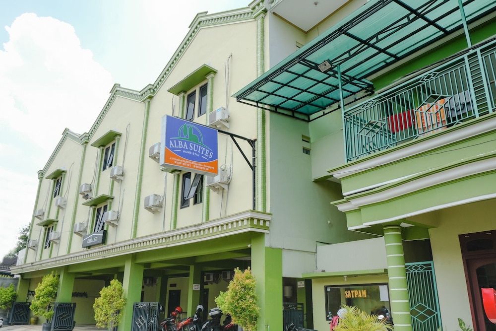 Oyo 2508 Alba Suites Homestay 3/16