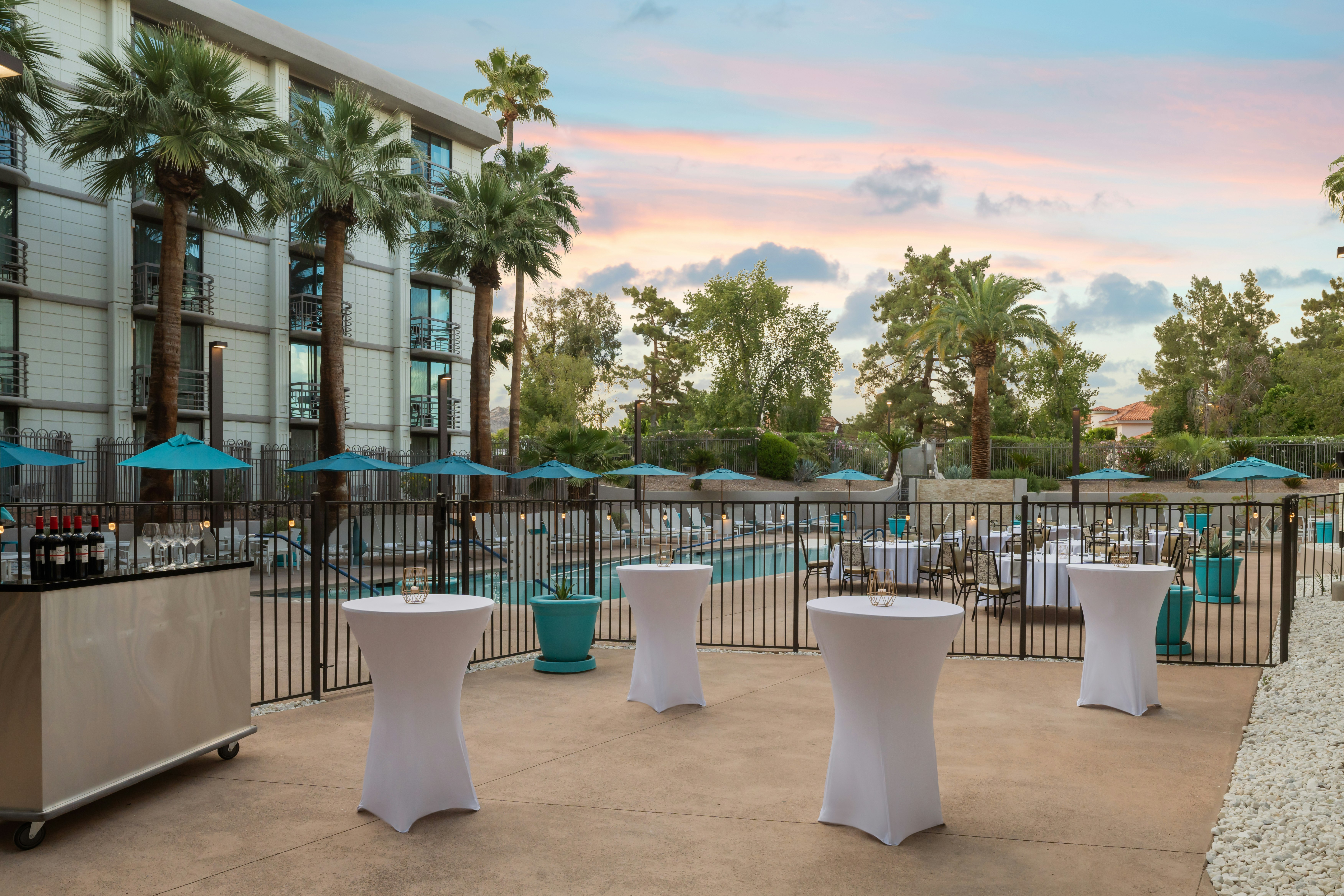 Embassy Suites by Hilton Phoenix Biltmore 24/45
