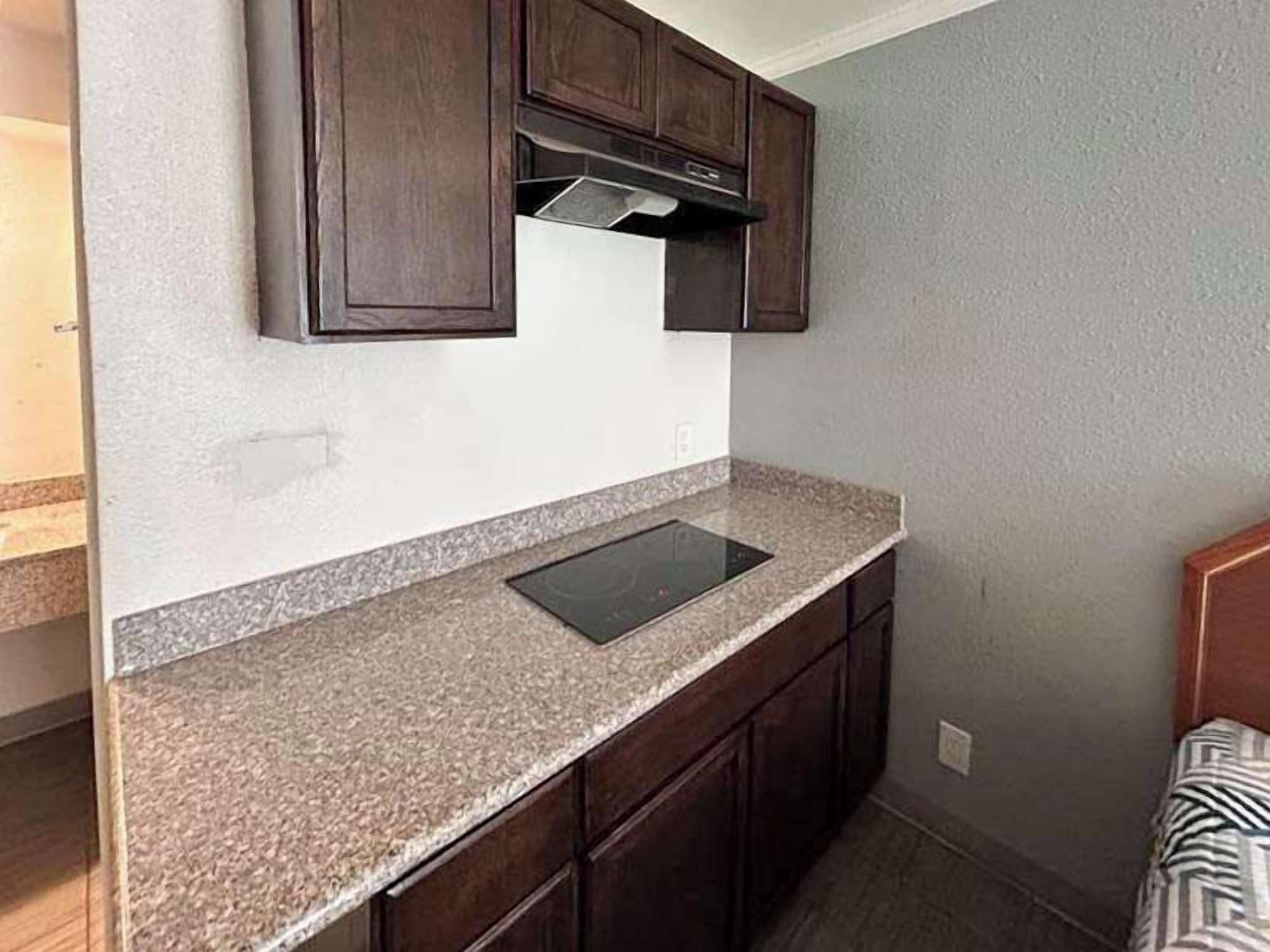 Studio6 Fort Worth, TX - Downtown East 36/36