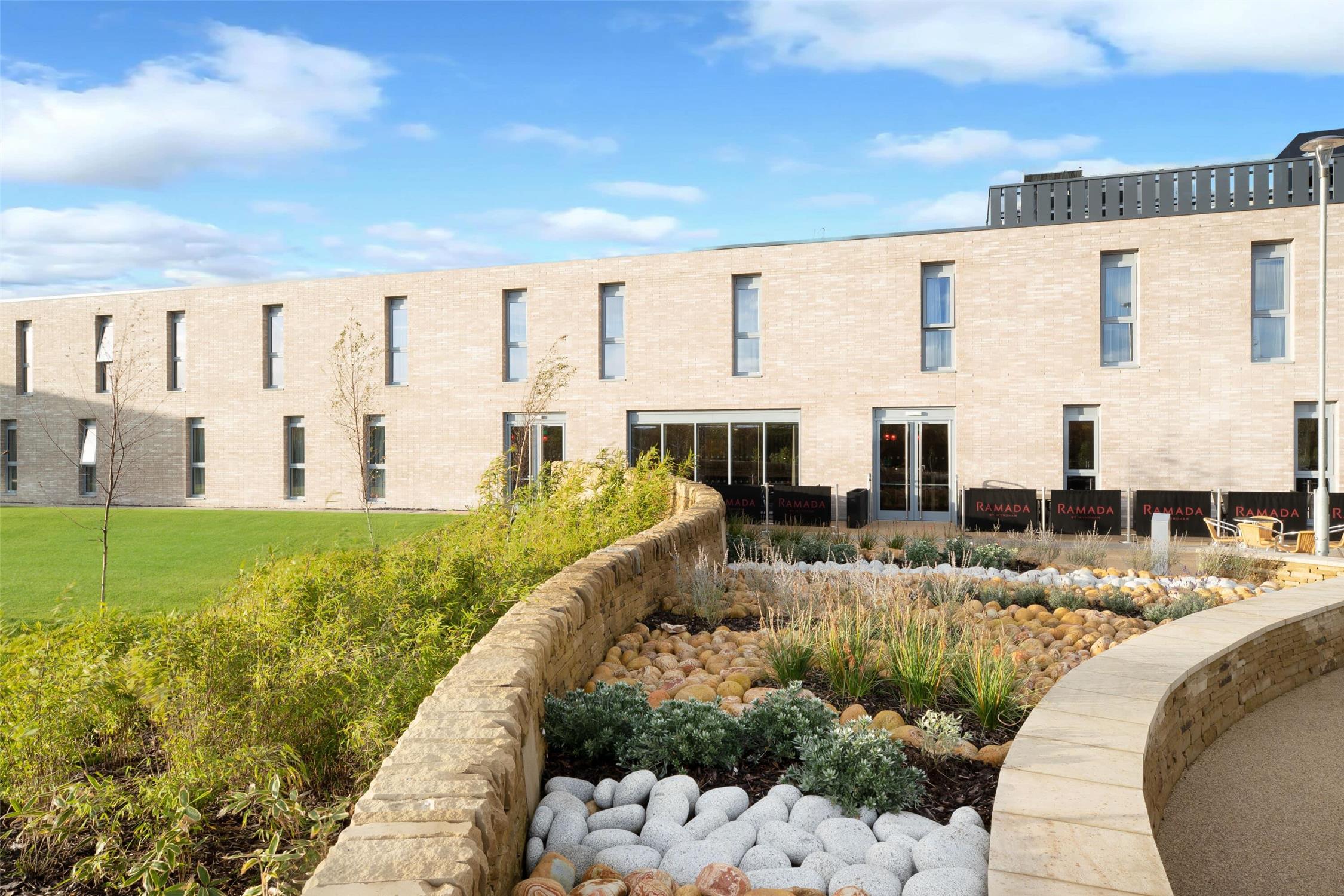 Ramada by Wyndham Leeds East 43/47