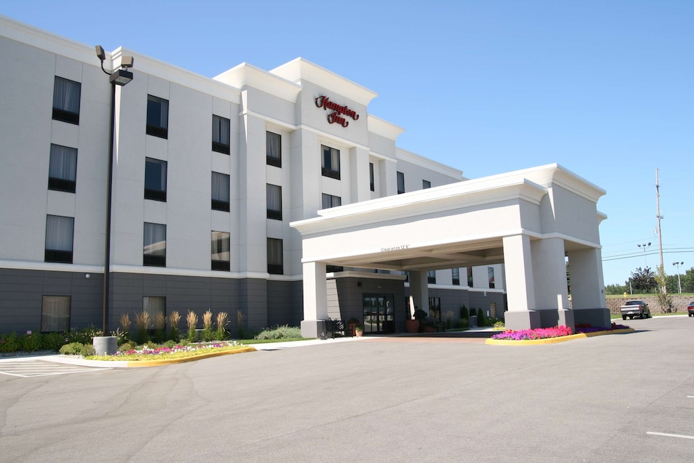 Hampton Inn Warsaw 2/35