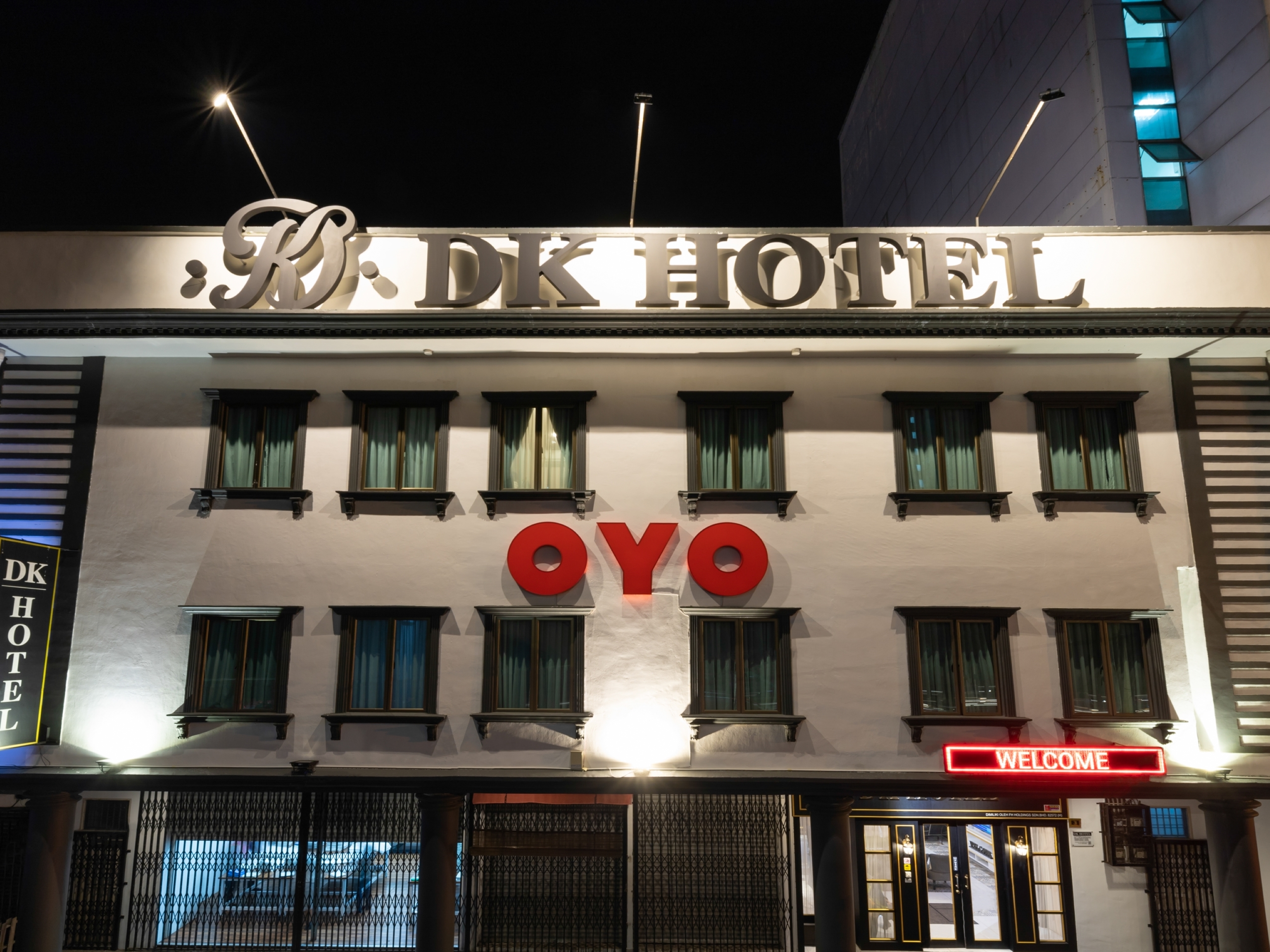 Dk Hotel 1/40