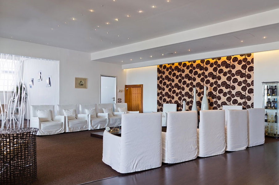 Mediterranea Hotel And Convention Center 8/28