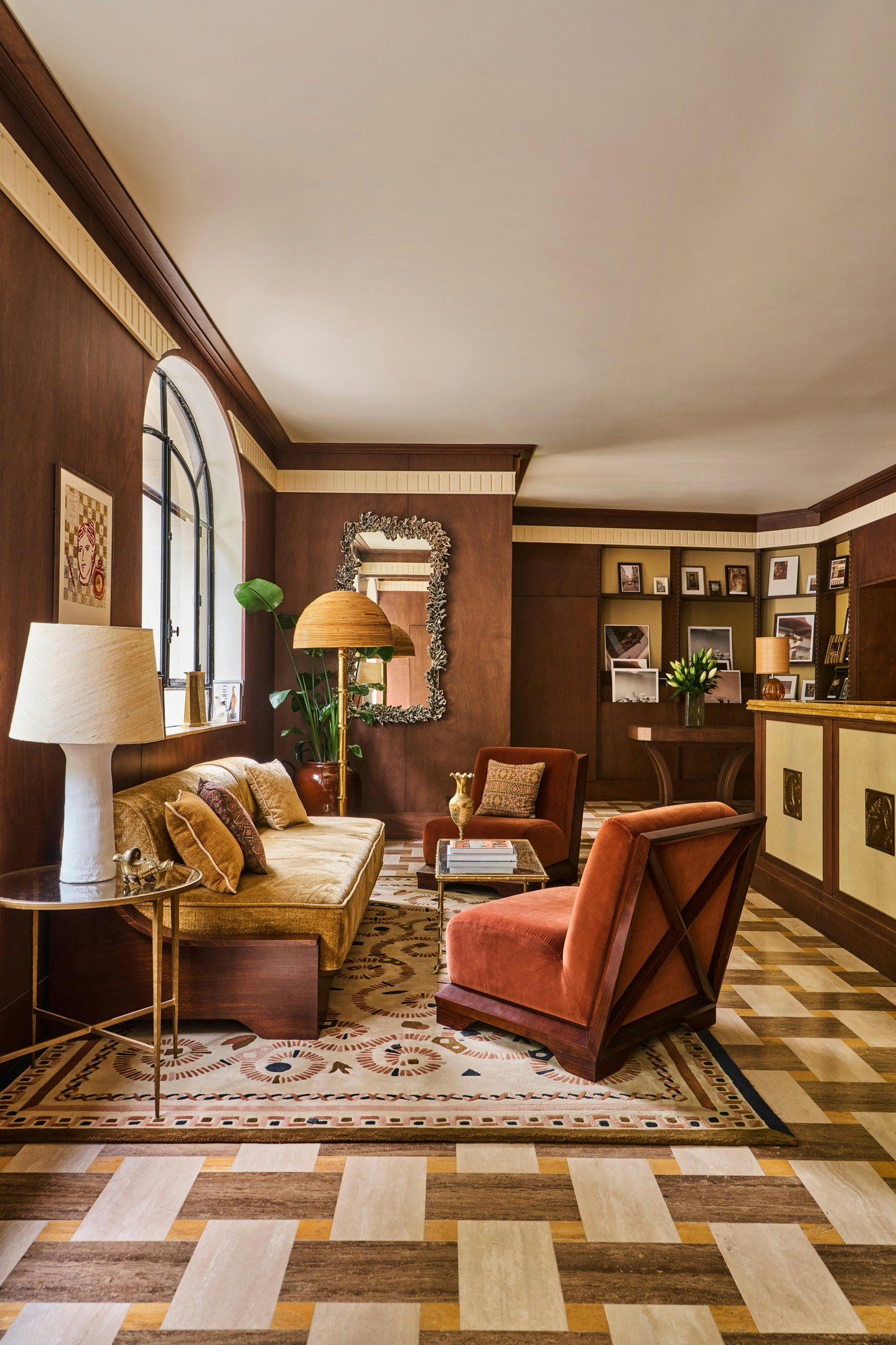 Madison Hotel 53/76