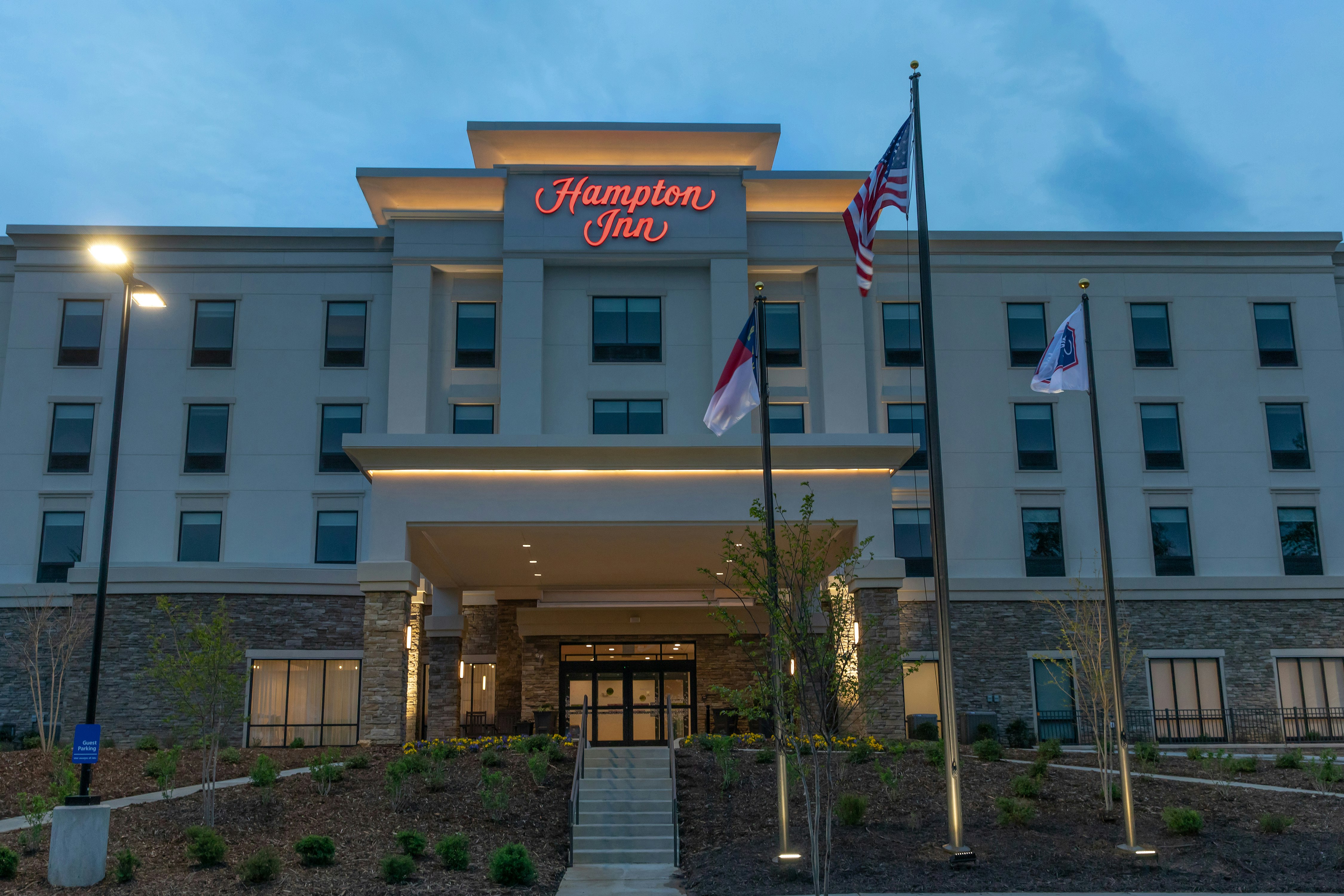 Hampton Inn Black Mountain 2/25