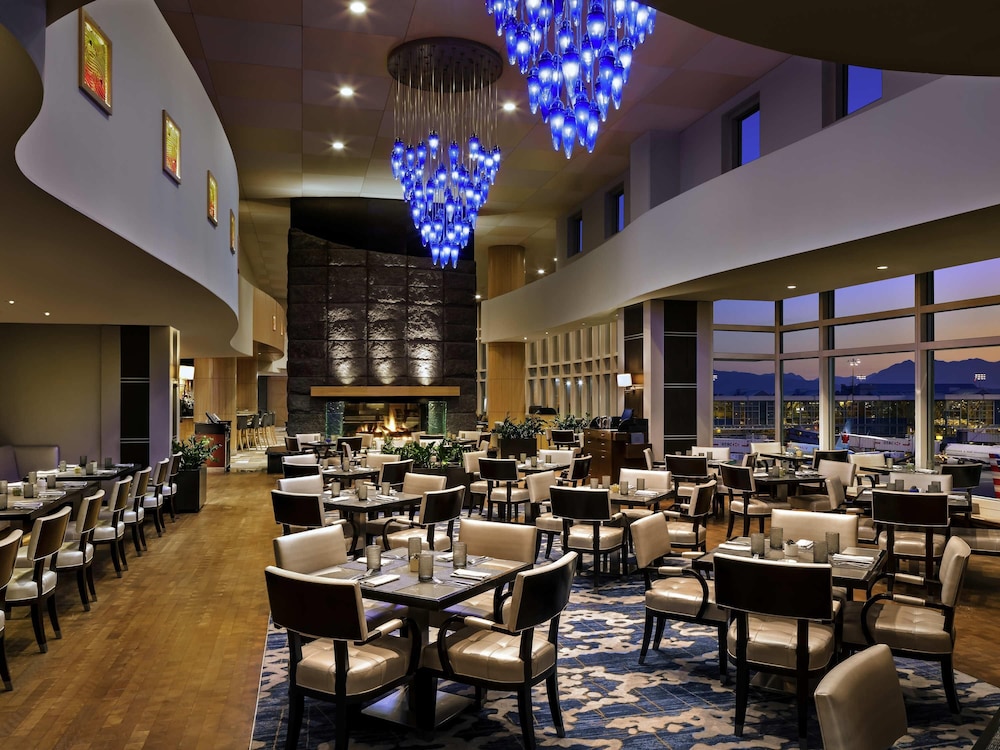 Fairmont Vancouver Airport 63/77