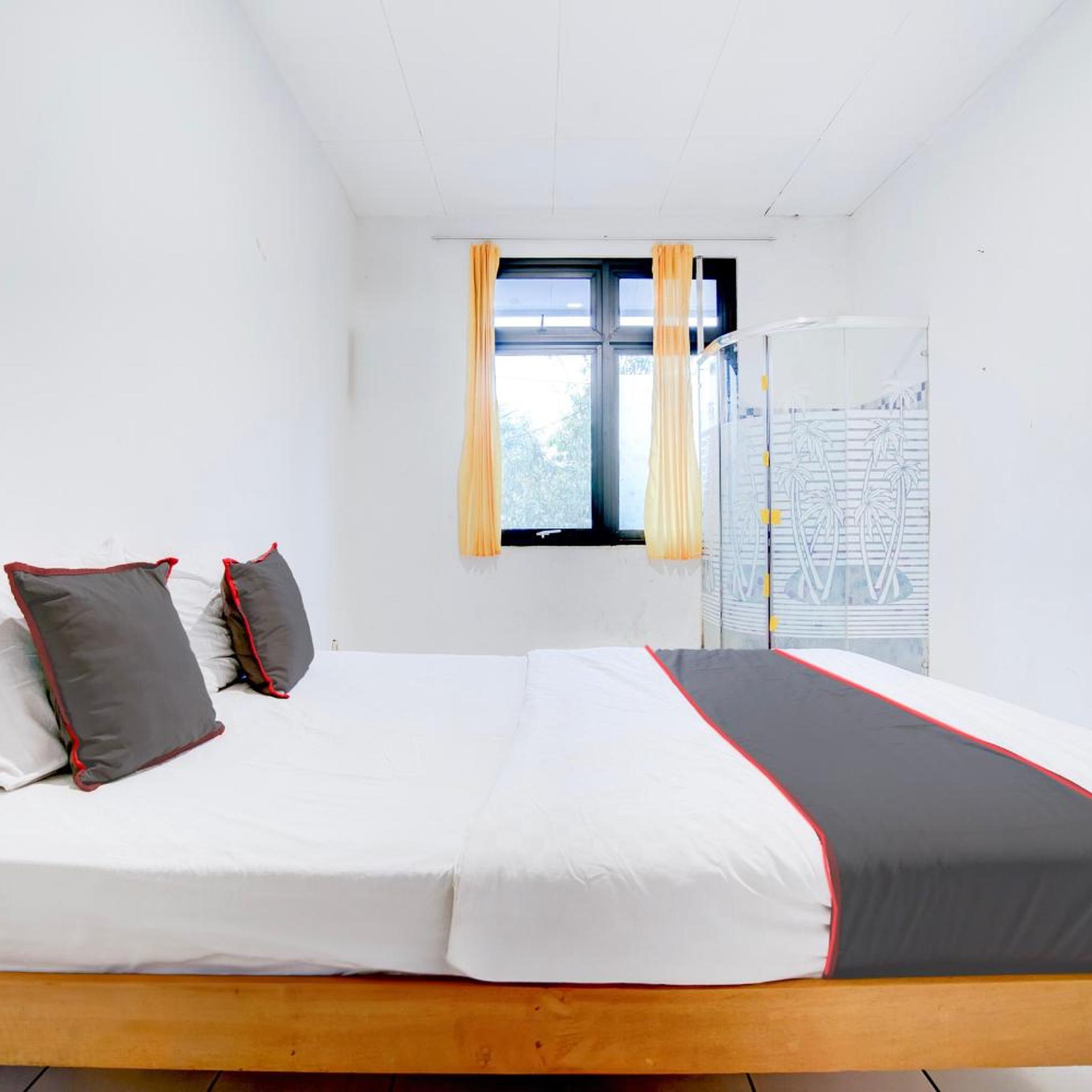 Deluxe, Double Bed