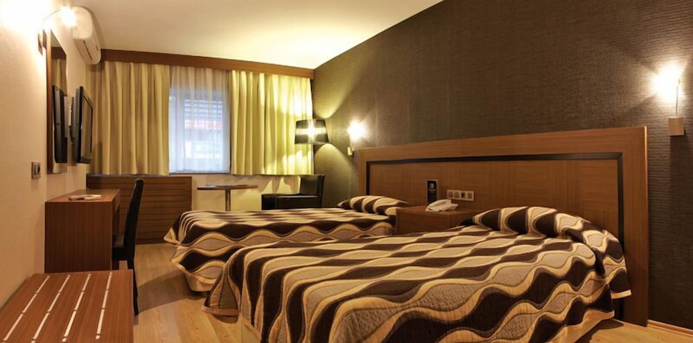 Susuzlu Hotel 9/28