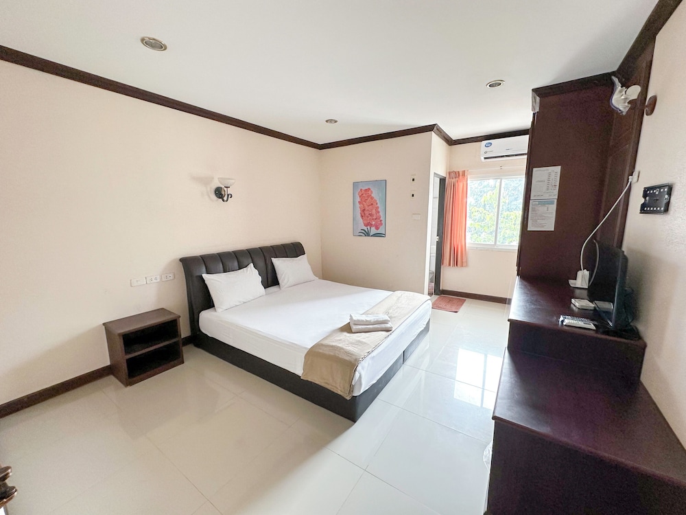Baiboon Grand Hotel 8/26