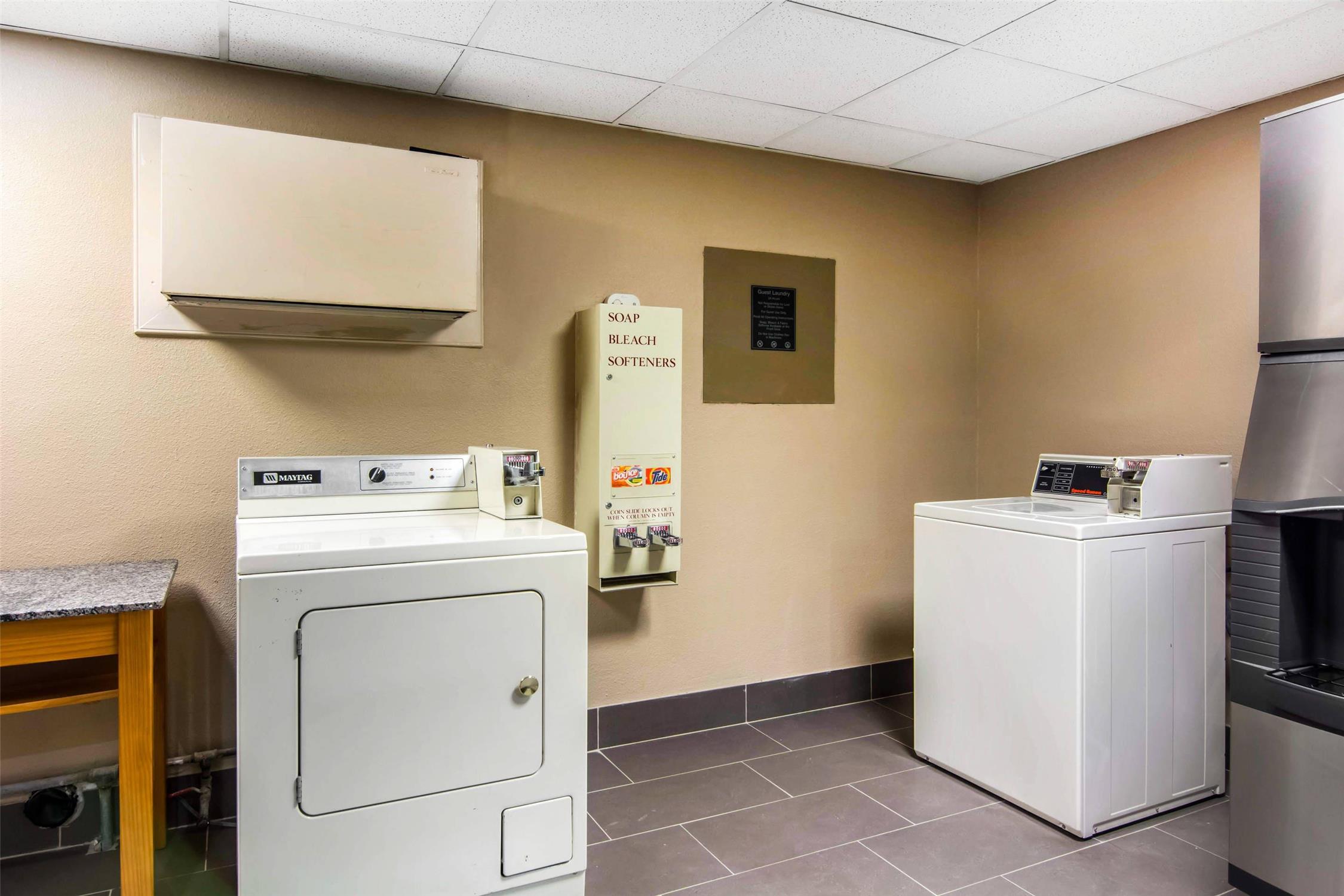 Quality Inn Newport News 27/27