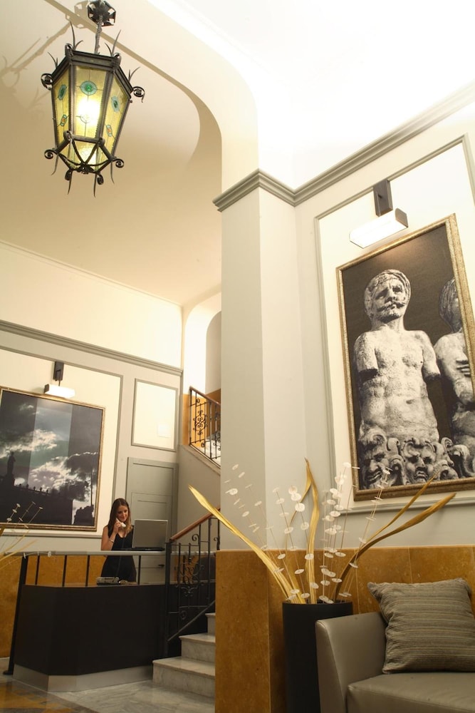 Hotel Ambasciatori 58/66
