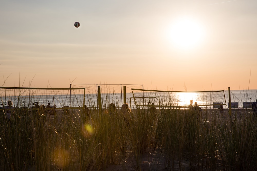 a-ja Warnemuende. Das Resort 36/56