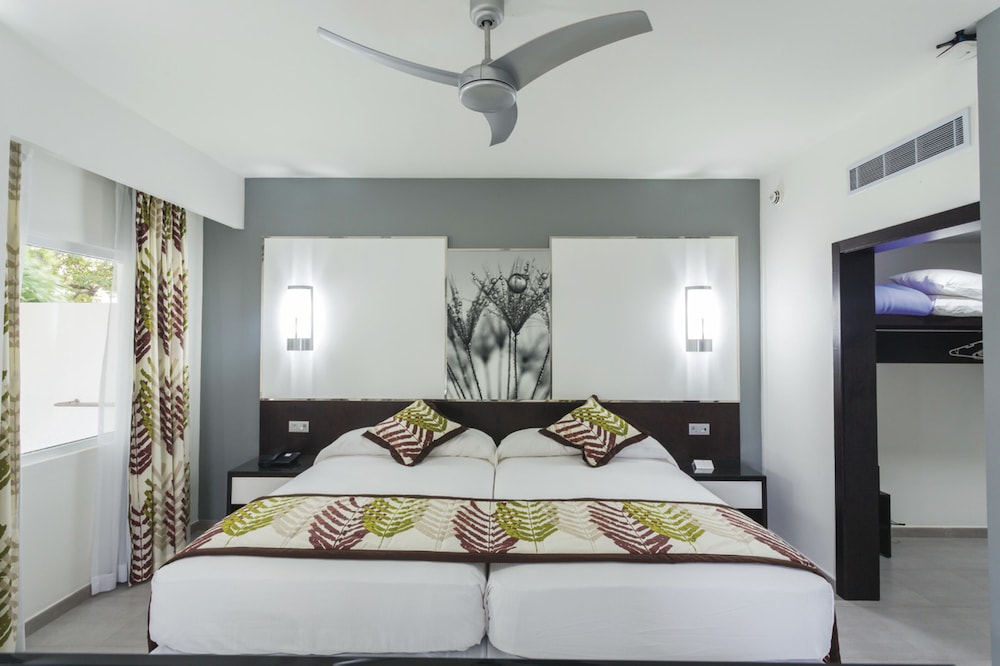 Hotel RIU Playacar All Inclusive 26/65