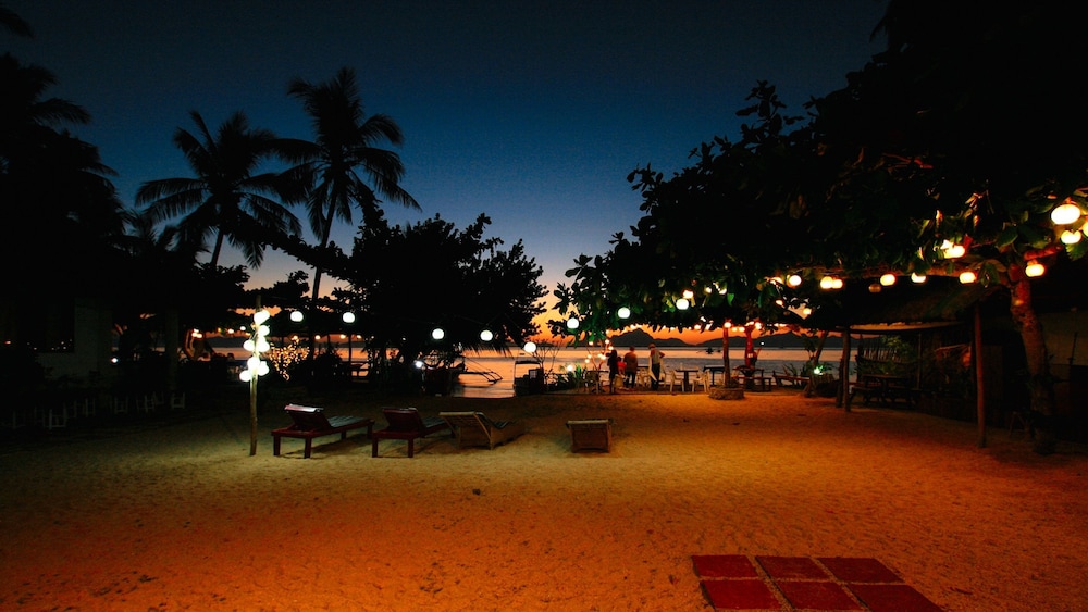 Stunning Republic Beach Resort 50/58