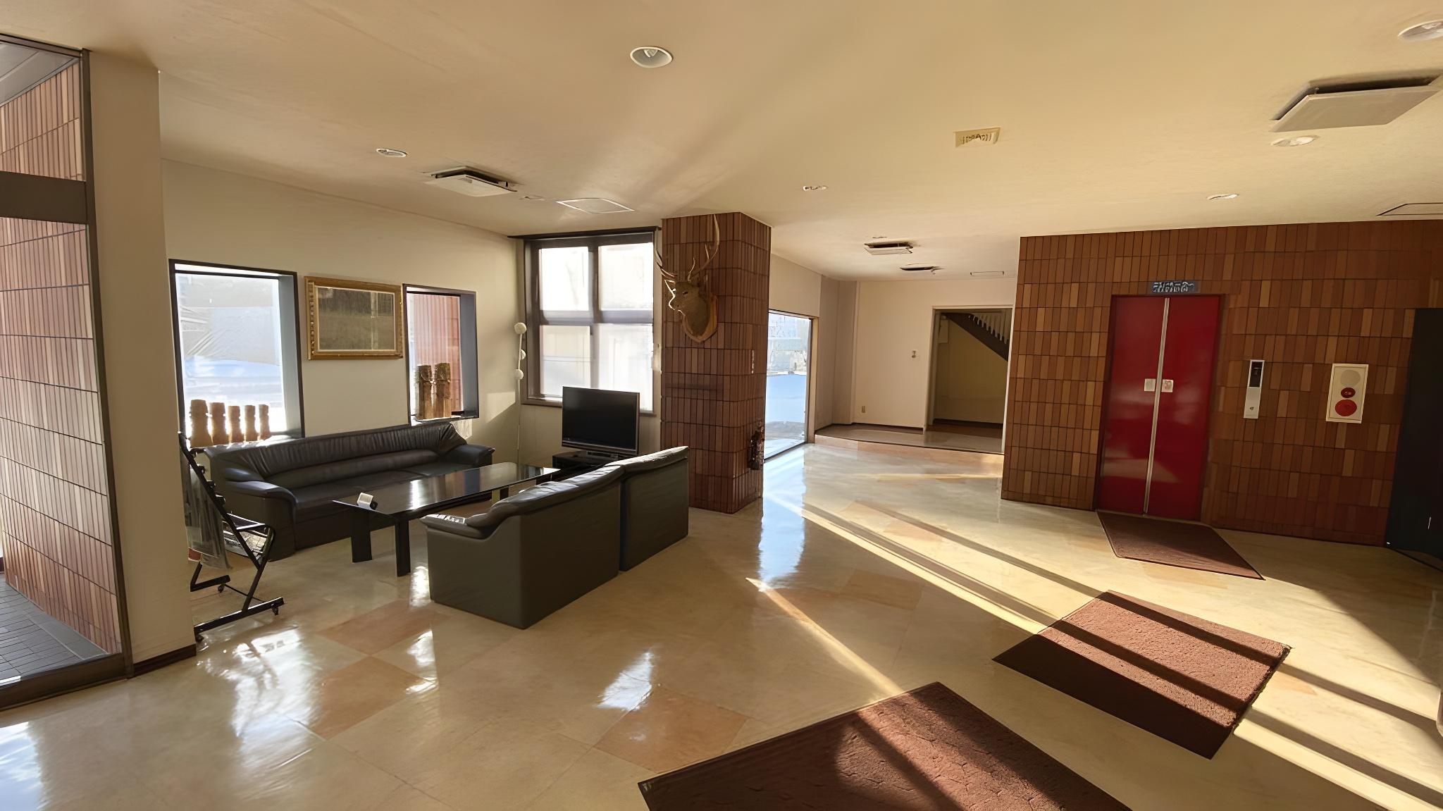 Hokkai Hotel 7/37