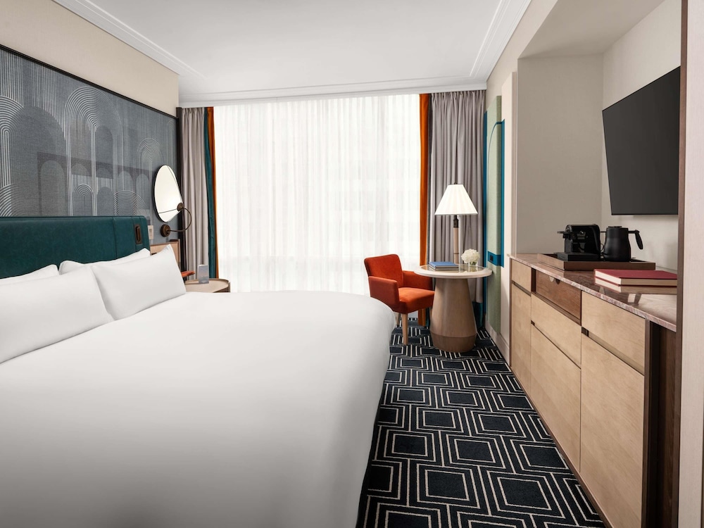 SUPERIOR, KING BED