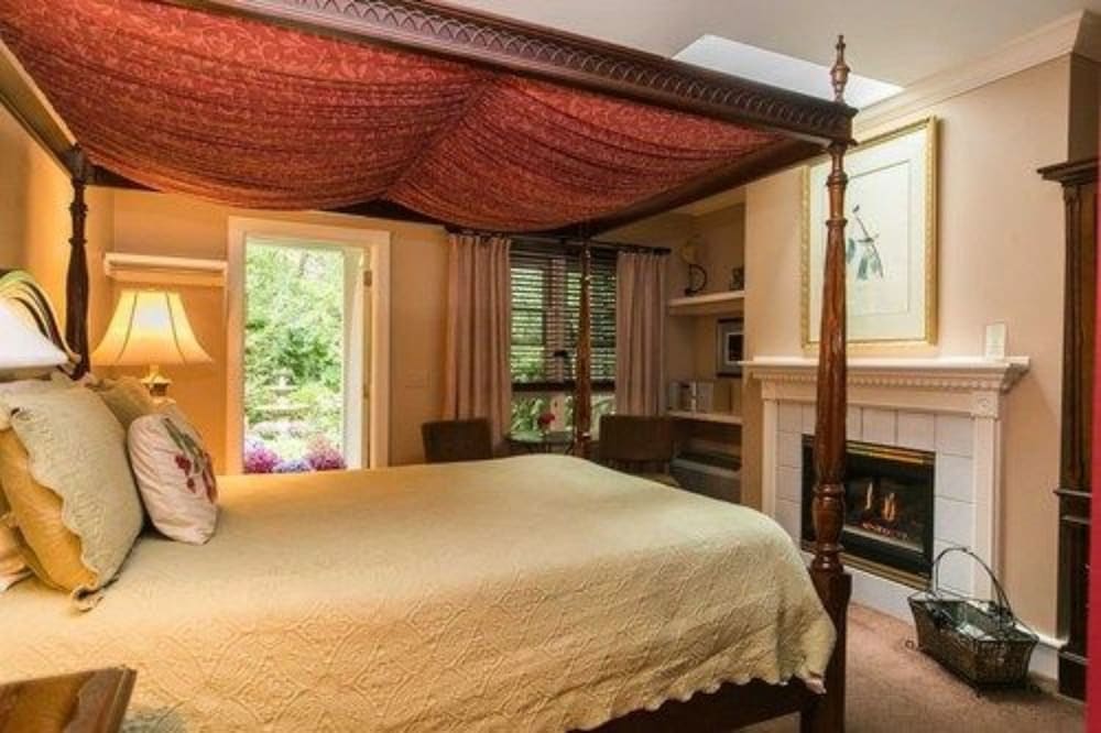 Hidden Garden Cottages Bed &amp; Breakfast 13/49