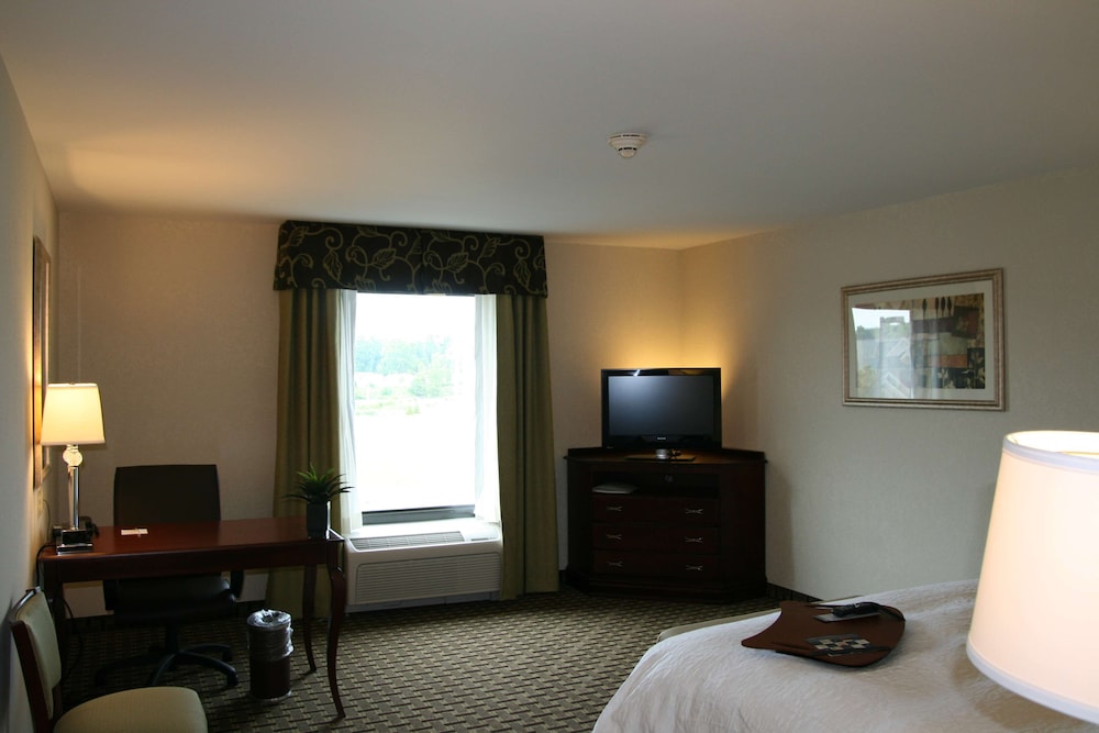 Hampton Inn & Suites Cleveland-Mentor 14/45