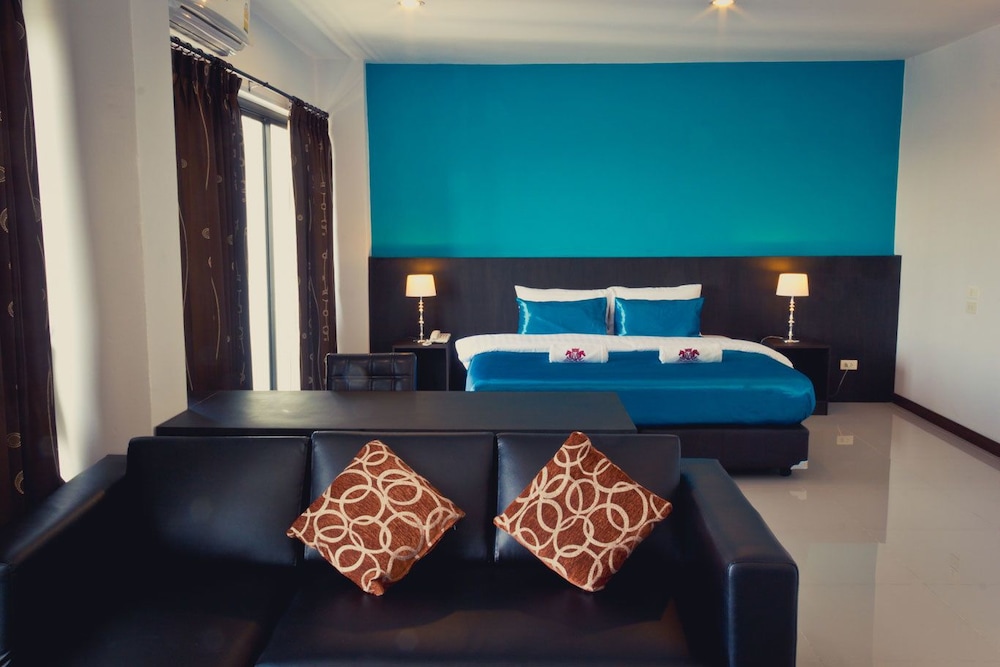 Chada Veranda Hotel 7/56