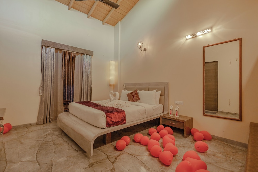 Freesia Resort by Express Inn 12/45