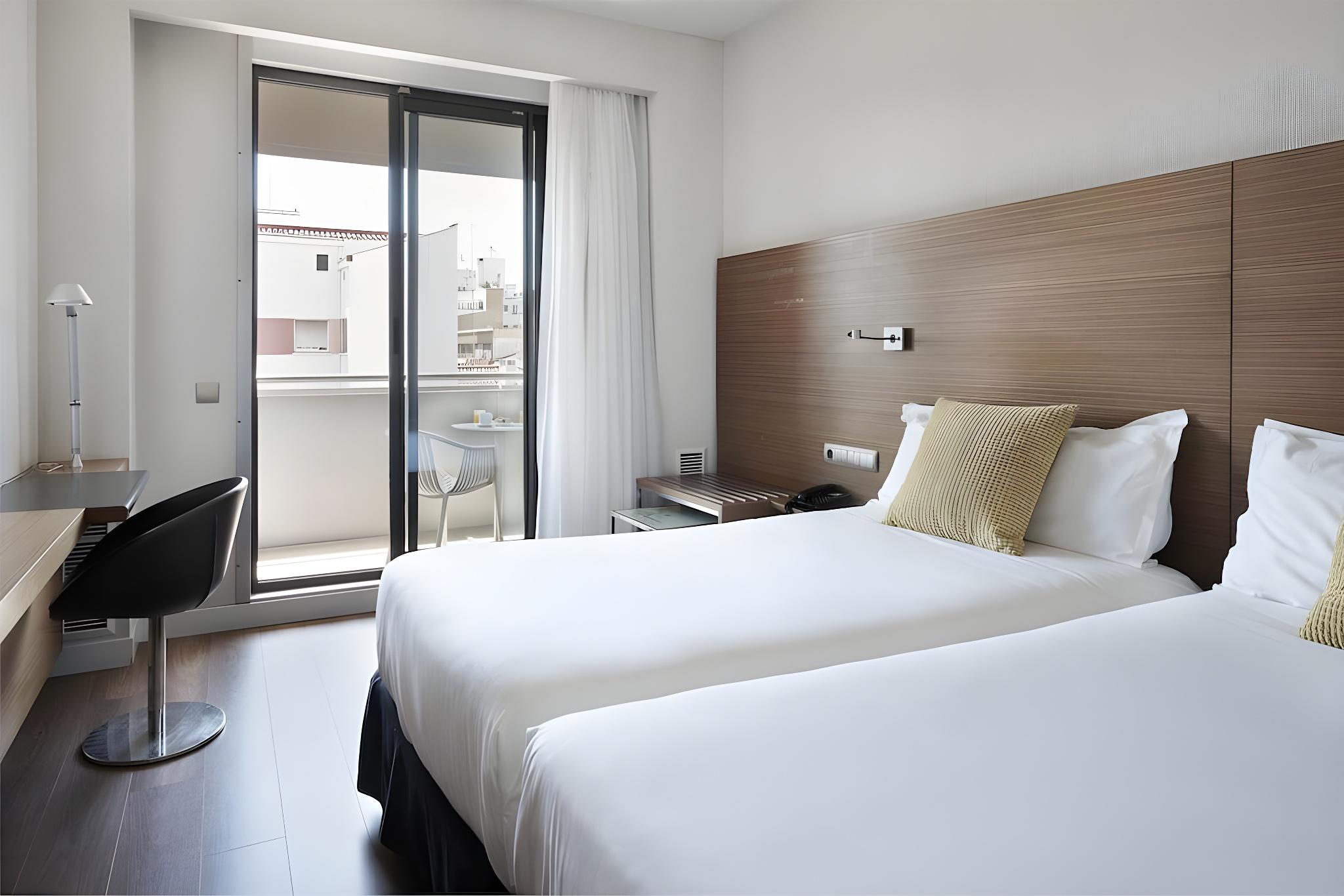 Vincci, Single, Balcony
