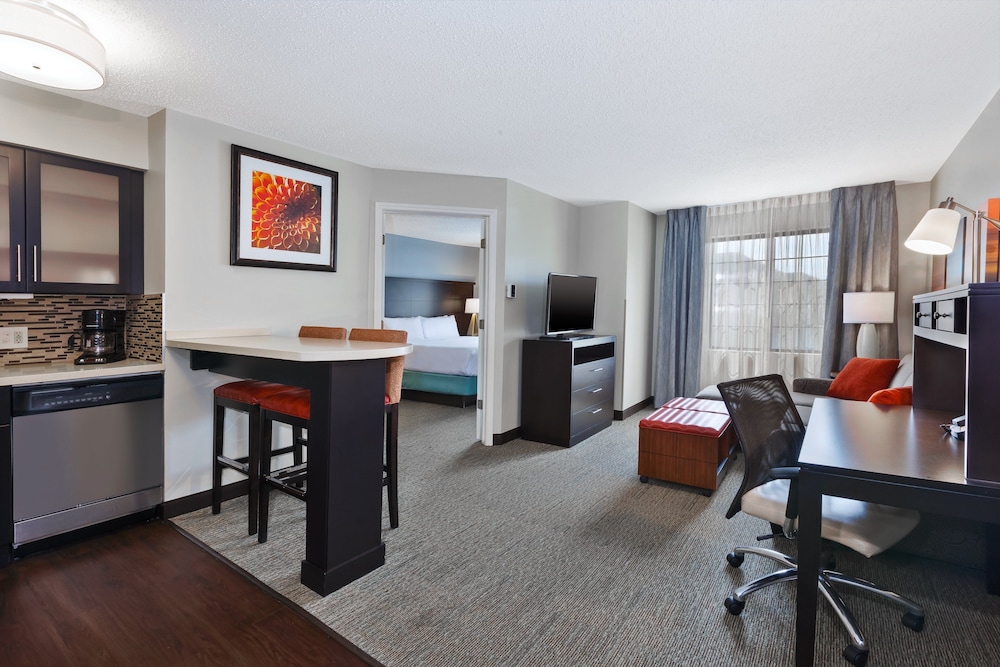 Staybridge Suites Detroit-Utica 39/58