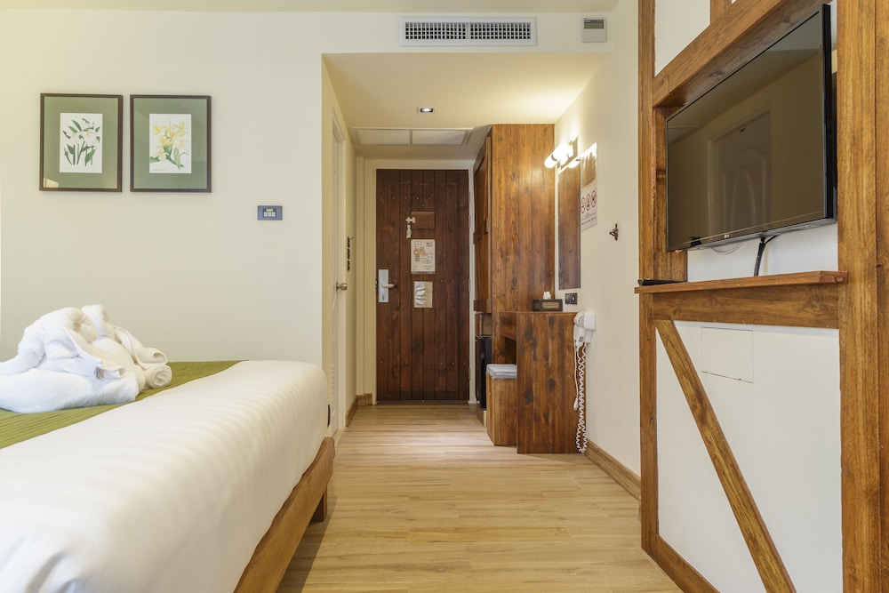 Le Charcoa Hotel 17/74