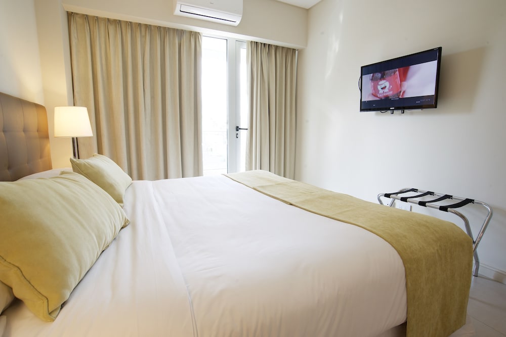 DELUXE, APARTMENT, BALCONY