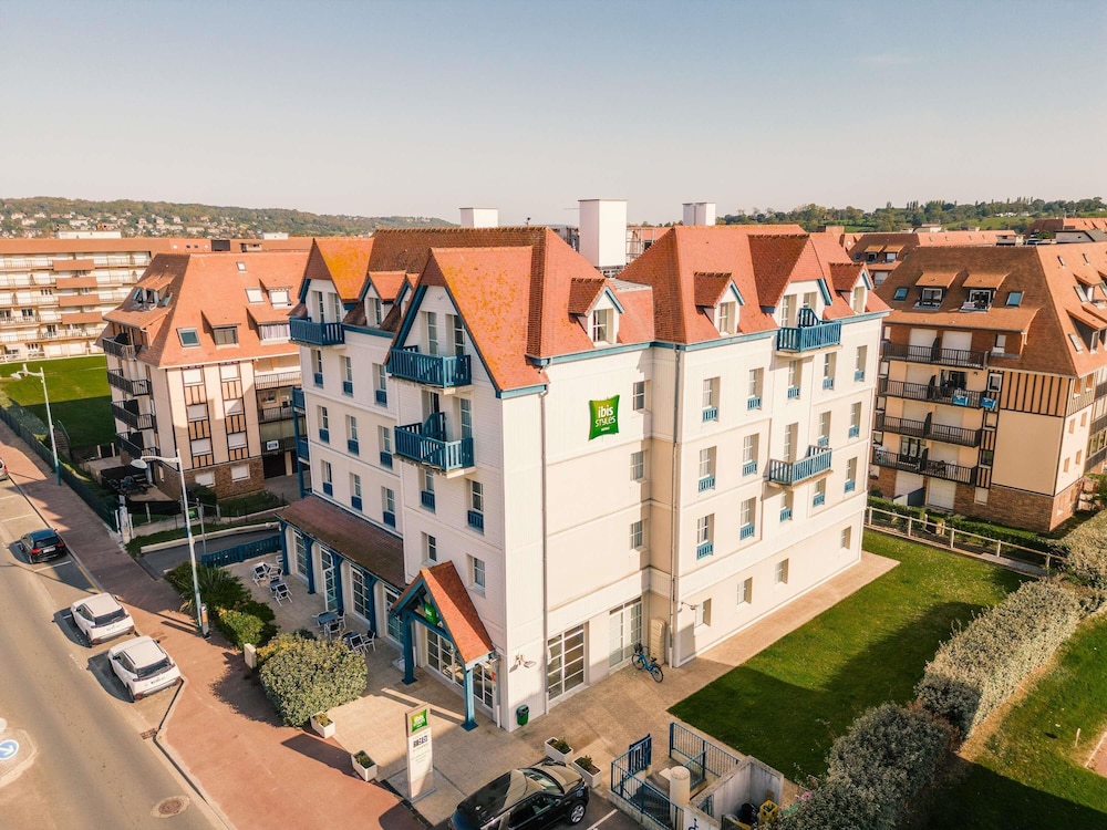 ibis Styles Deauville Villers sur Mer 2/50