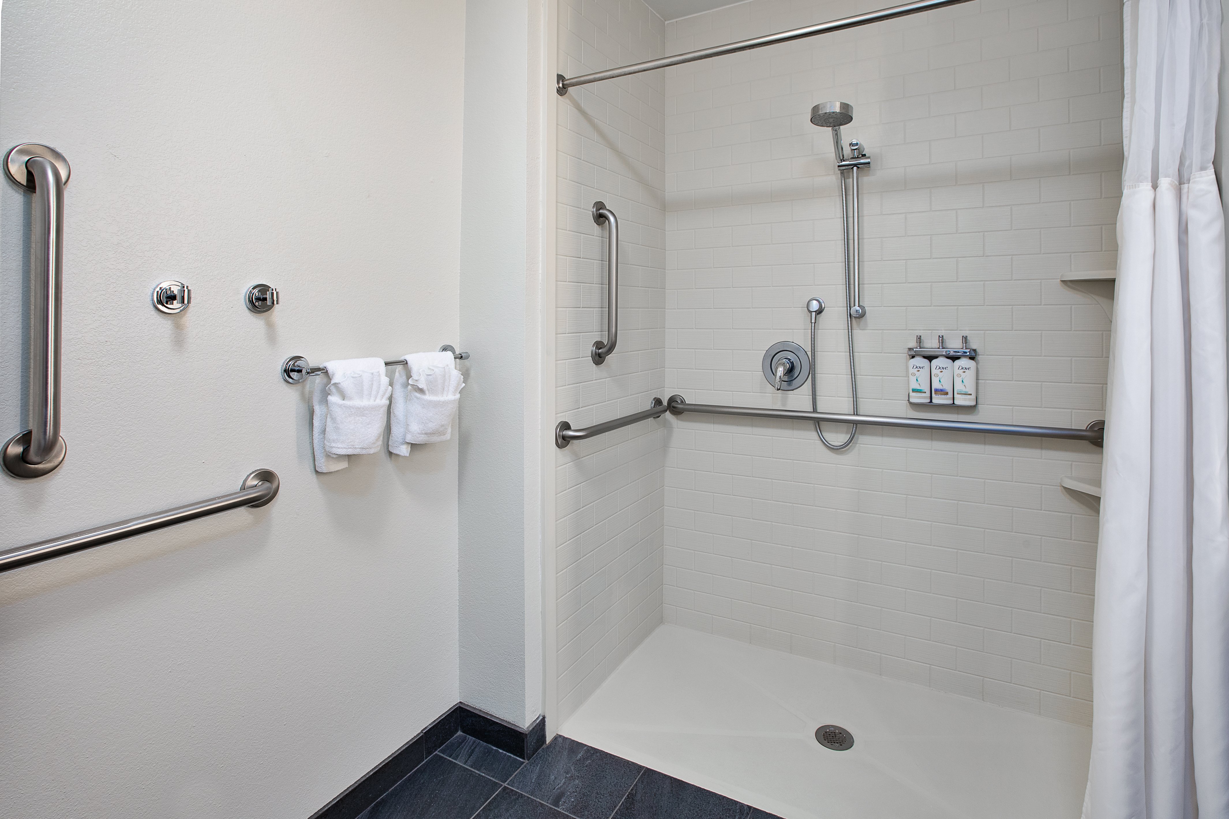 STAYBRIDGE SUITES LINCOLN NORTHEAST 58/59