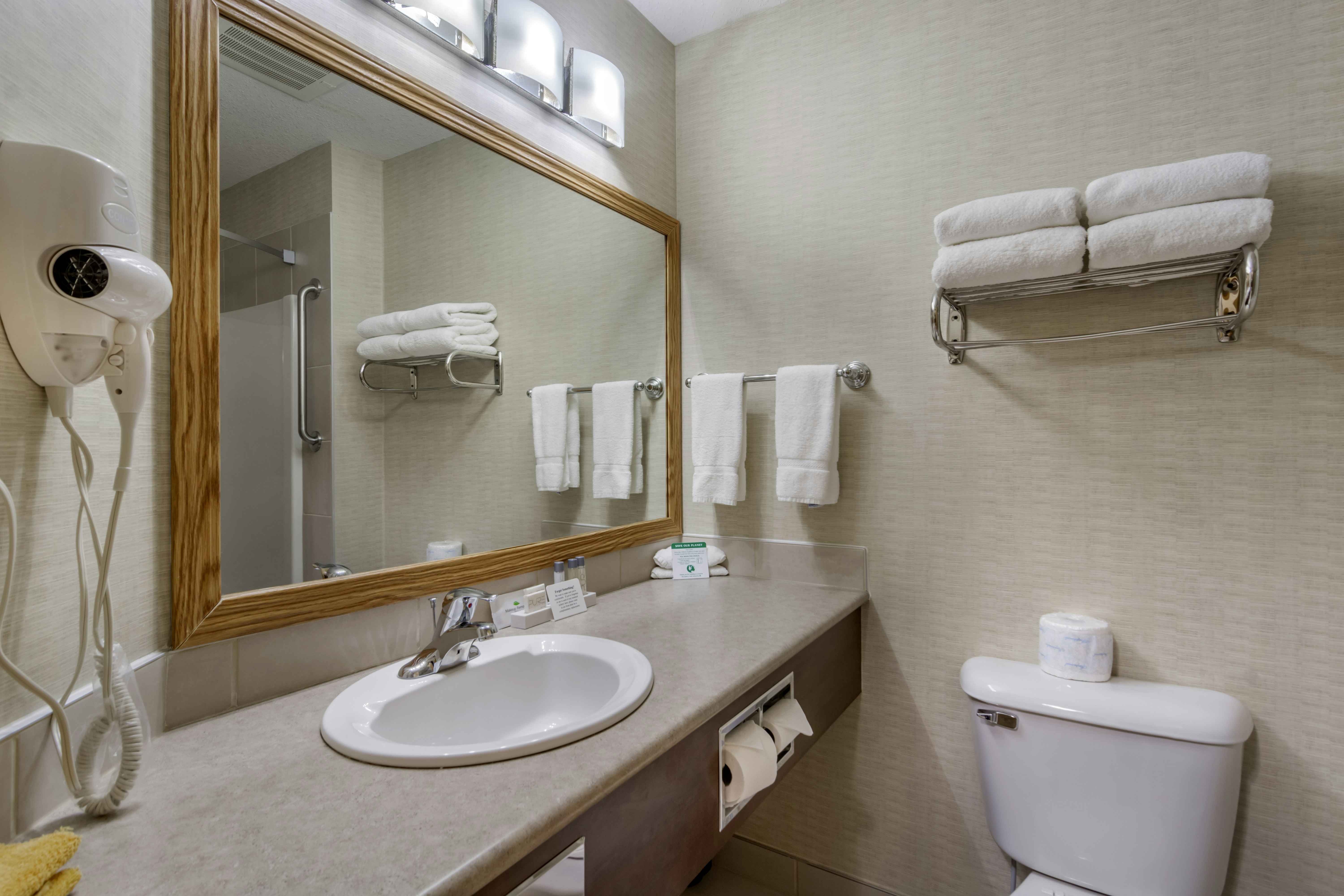 Devonian Hotel Suites 30/35