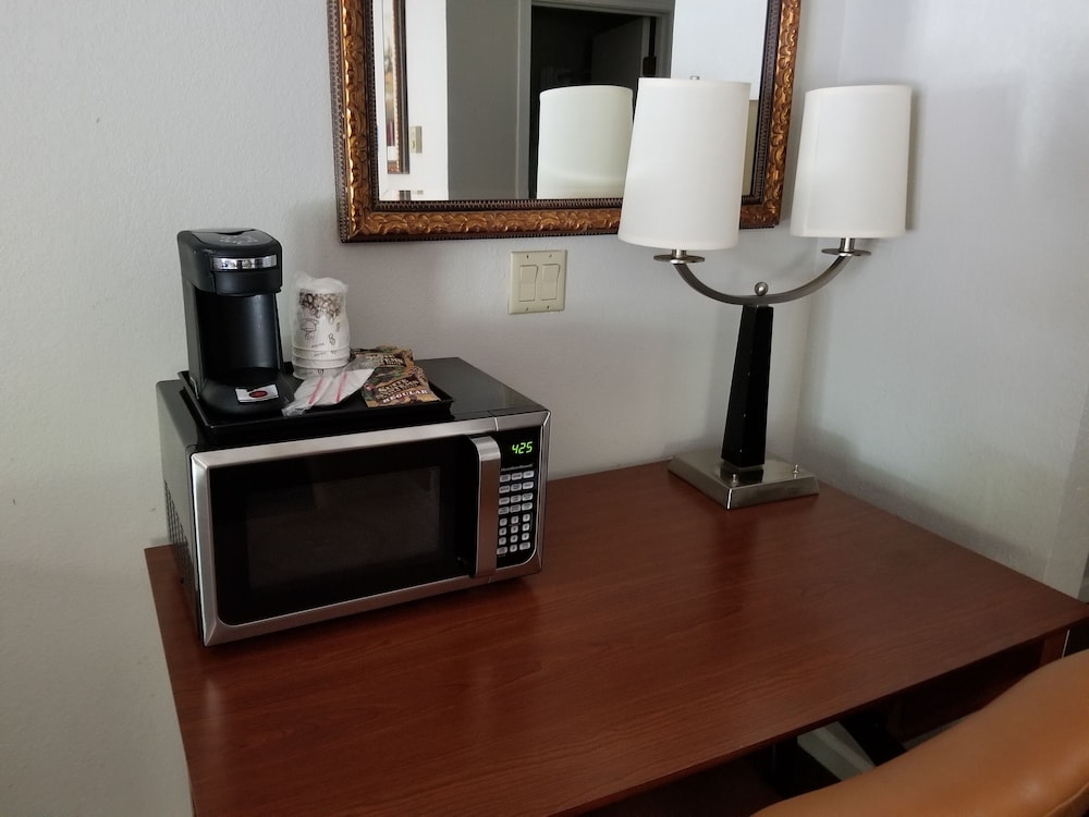 Rodeway Inn & Suites 8/19