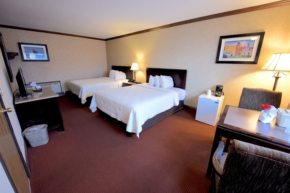 Days Inn By Wyndham Mackinaw City - Lakeview 8/28
