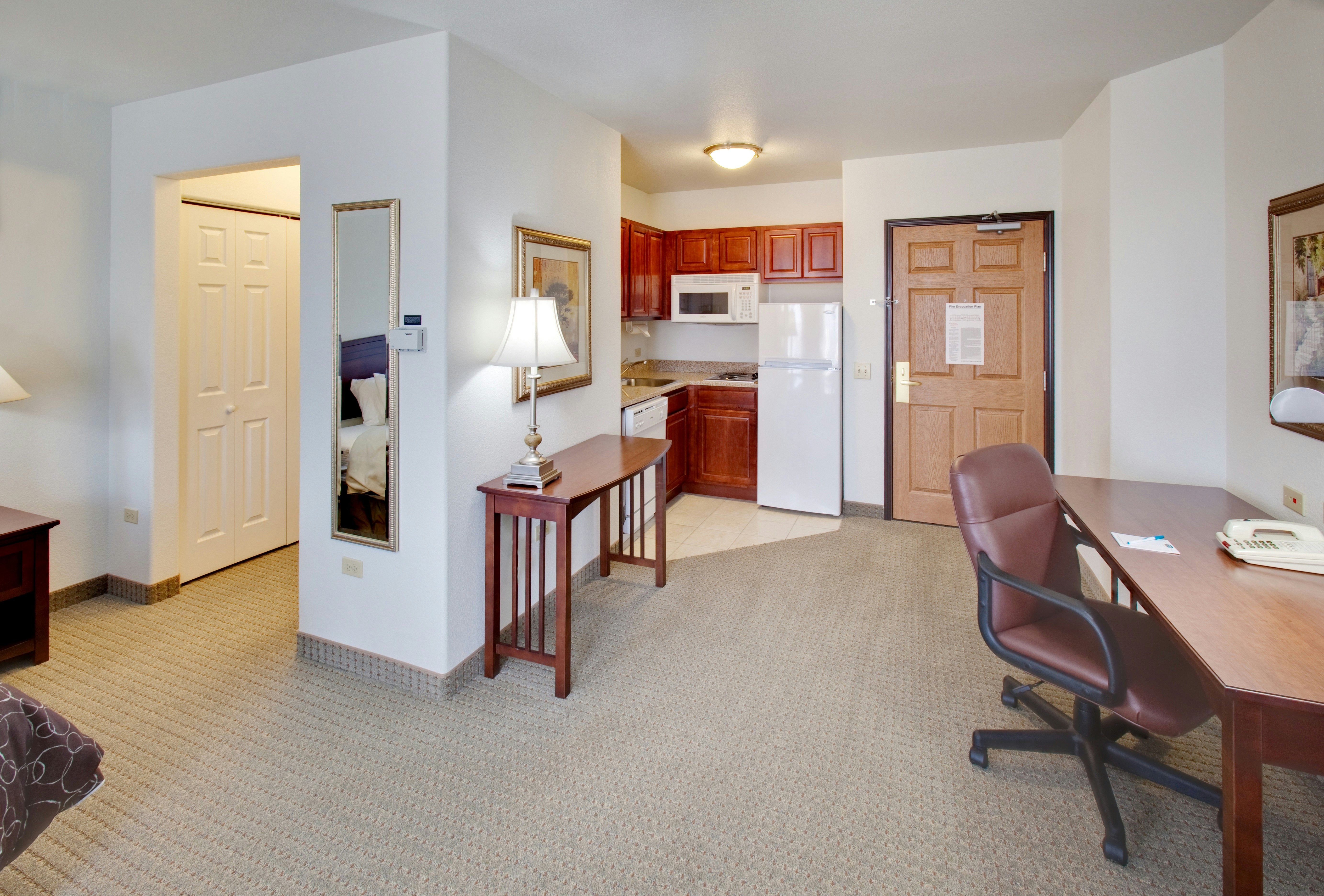 STAYBRIDGE SUITES ROCKFORD 48/73