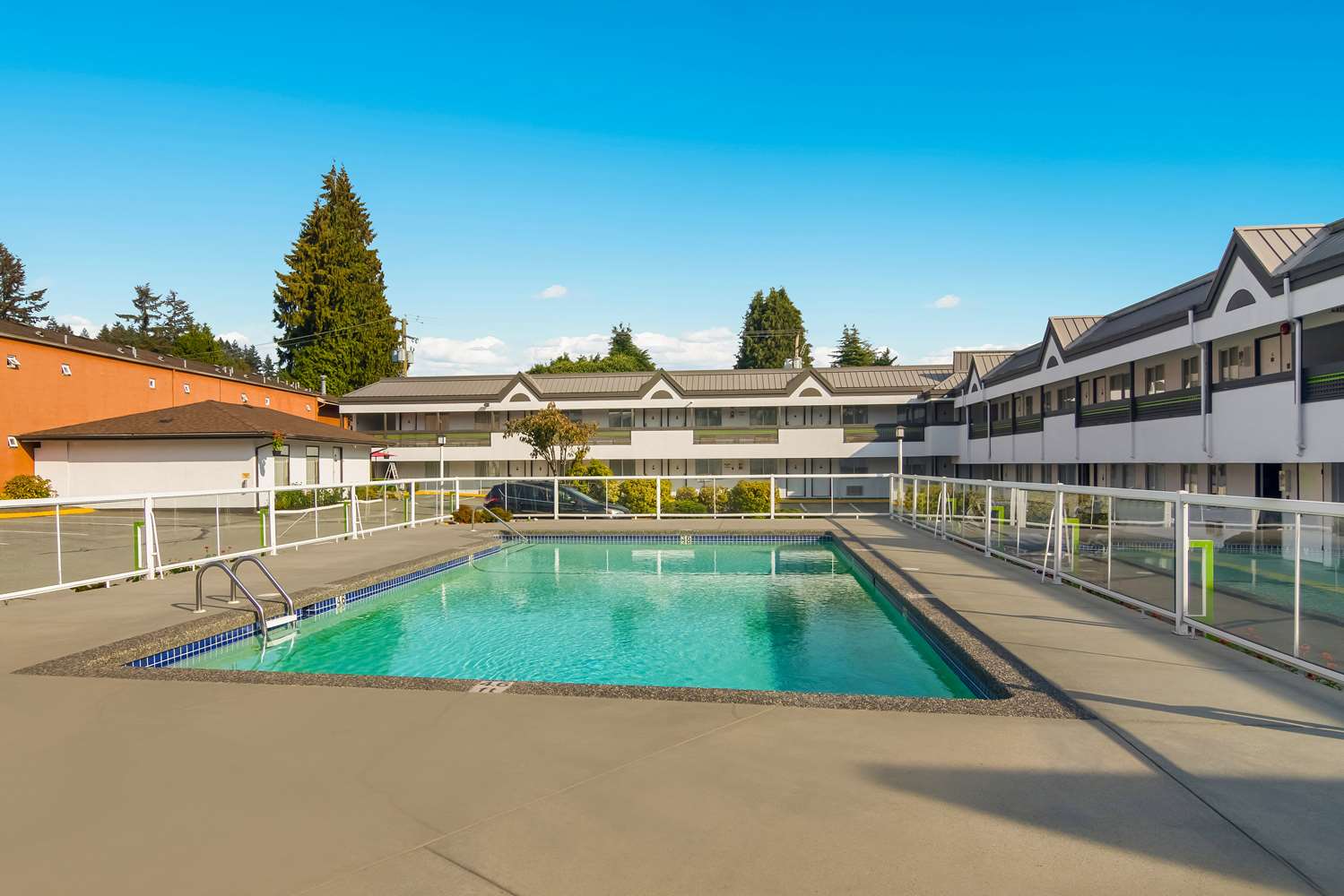SureStay by Best Western North Vancouver Capilano 12/14