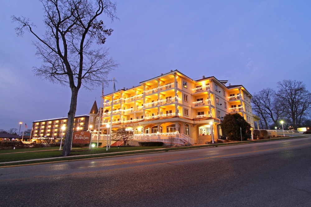 Bella Vista Suites 6/59