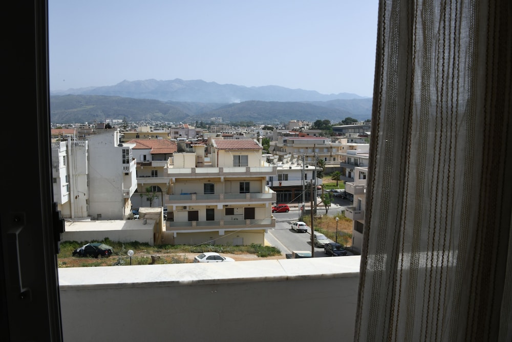 Klinakis Beach Hotel 5/60