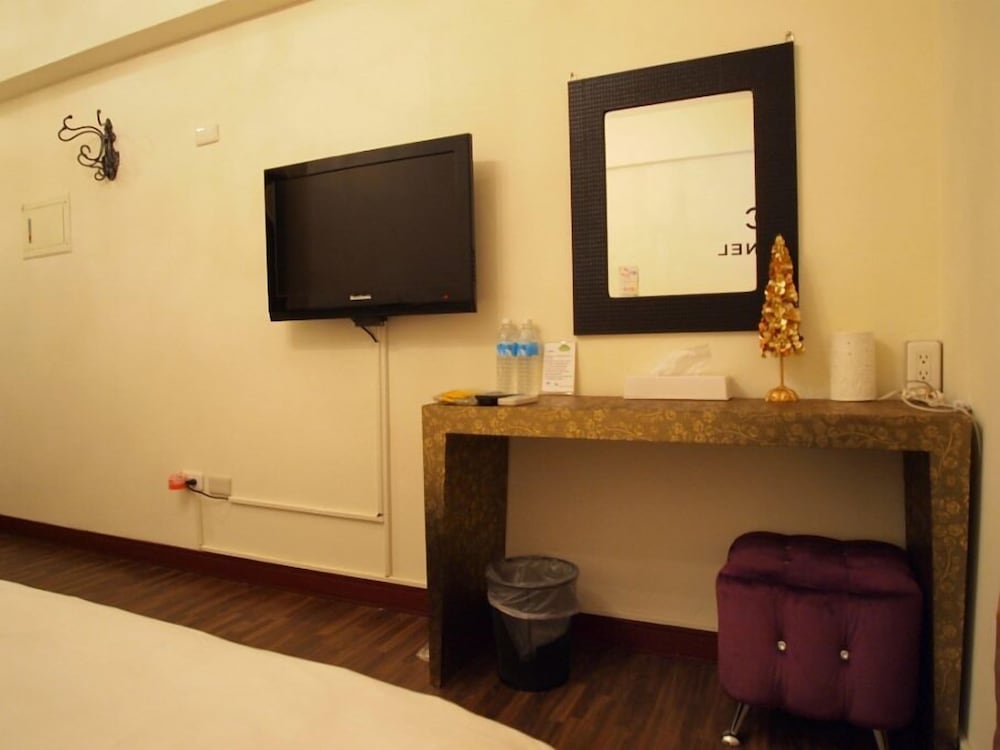 Love Fengjia Colorful Hotel 29/37