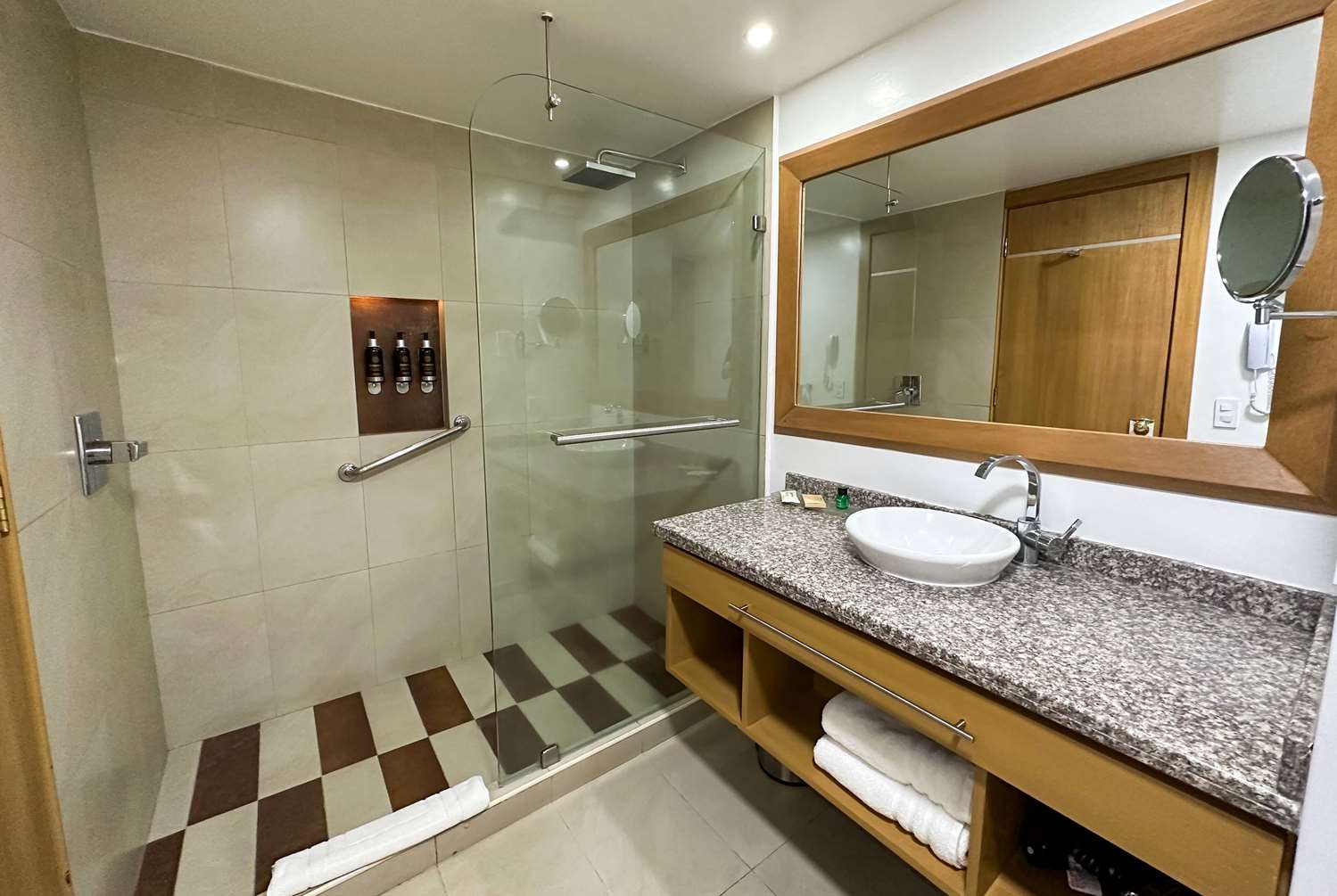 Wyndham Garden Quito 78/80