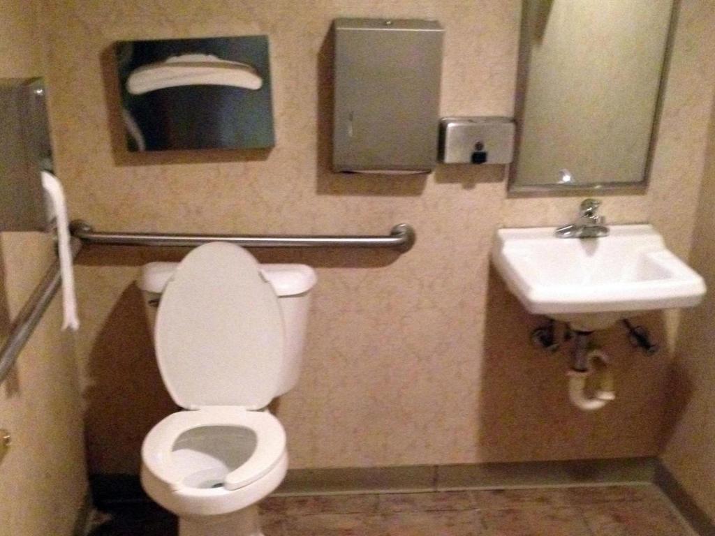 Country Hearth Inn & Suites Willard 11/12
