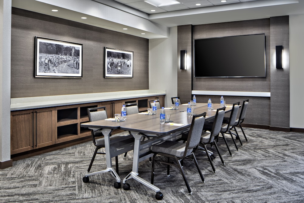 Hyatt Place Grand Rapids Downtown 42/54