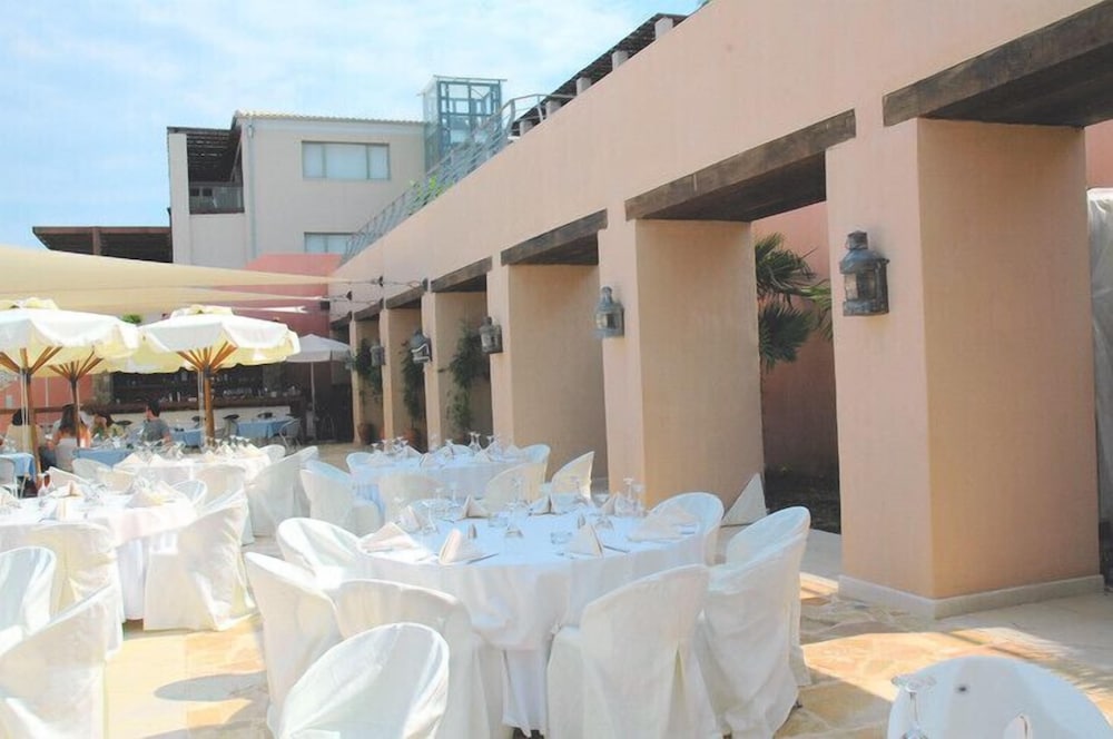 Ionian Blue Bungalows And Spa Resort 47/65
