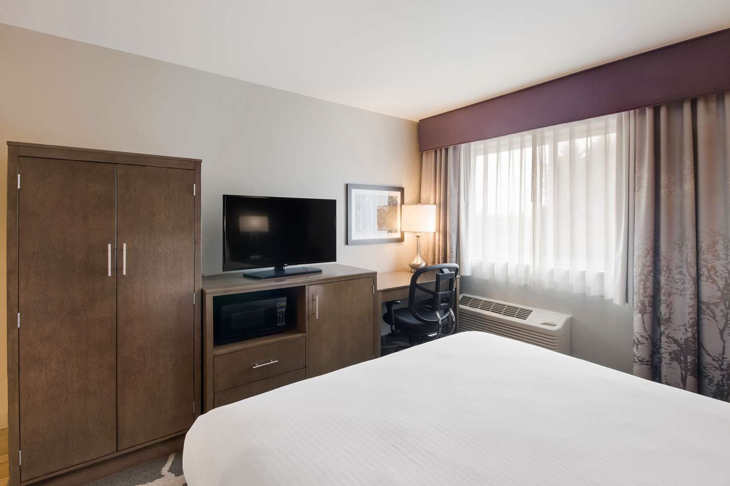 Room, Queen Bed, Smoking, Best Western Mcminnville Inn 2/4