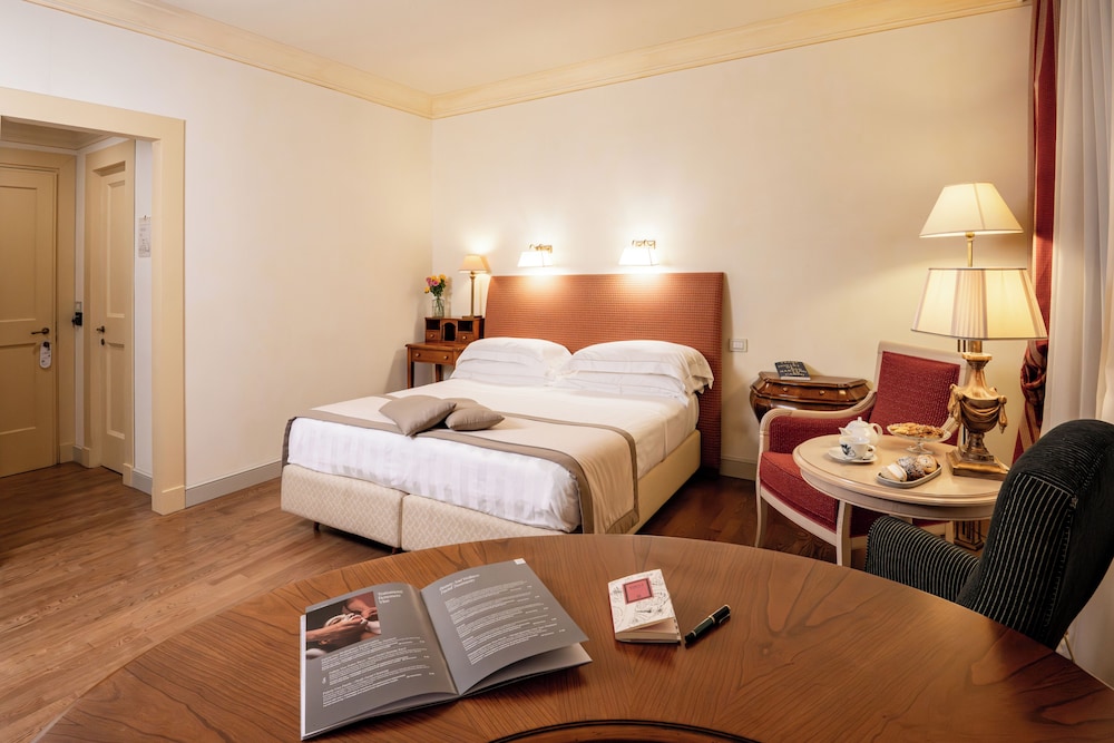 EXECUTIVE, DOUBLE BED