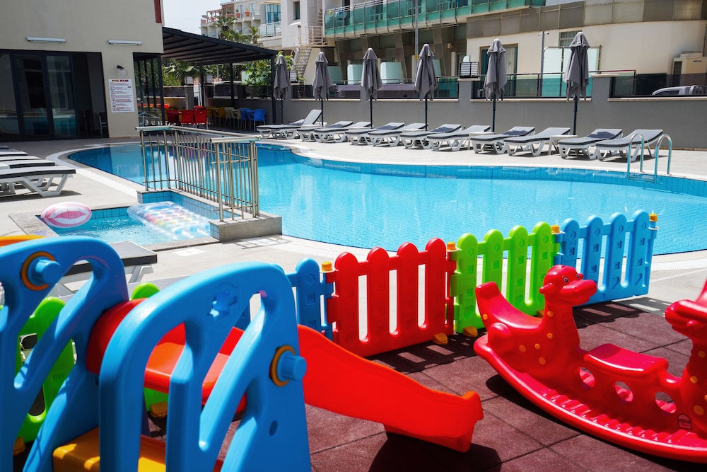 Seren Sari Hotel 31/35