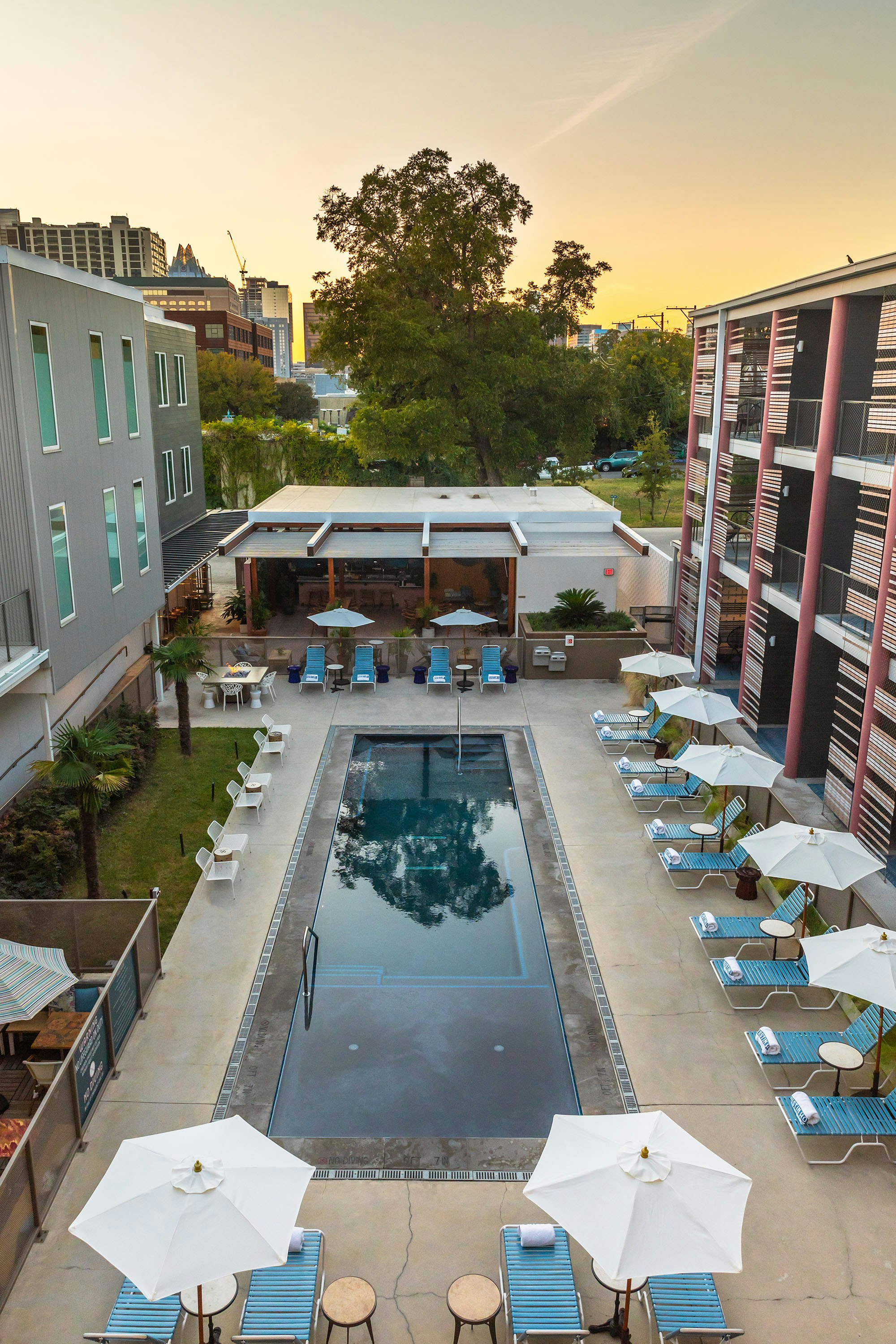 East Austin Hotel 8/44