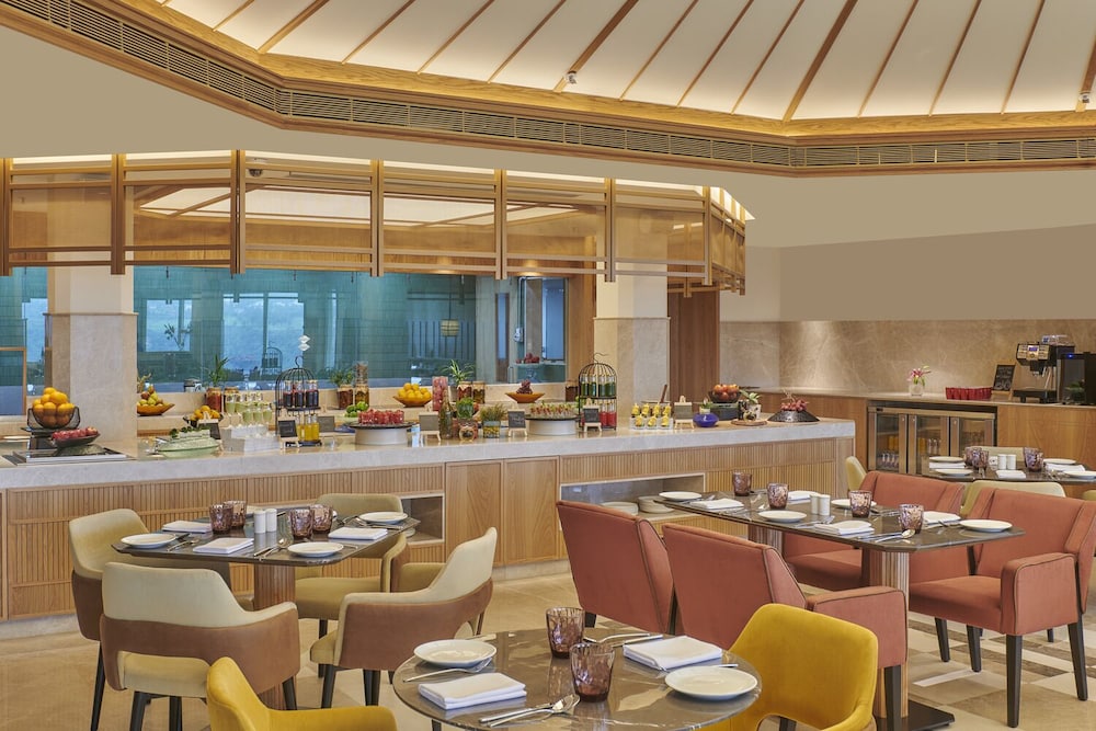 Athiva Resort & Spa Khandala 33/48