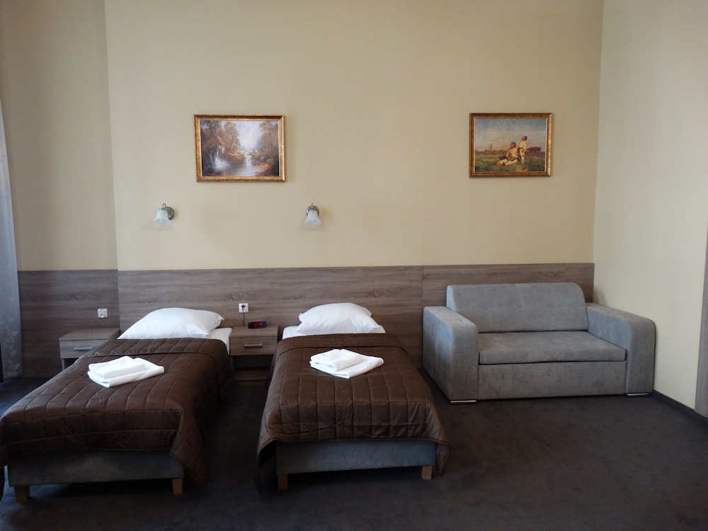 Maksymilian Hotel 39/70